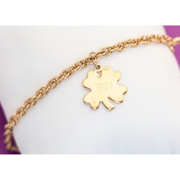 Vintage Four Leaf Clover 1981 Gold Tone Bracelet by Avon 6 1/2 Inches - Q9 - Picture 2 of 3